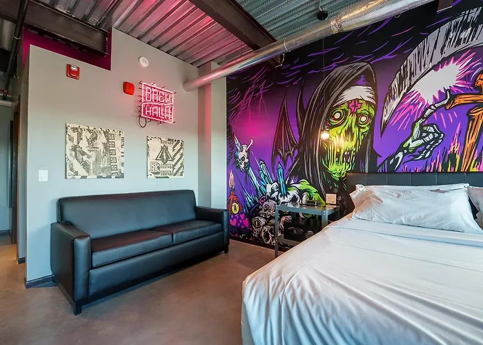 Brewhalla Hotel *