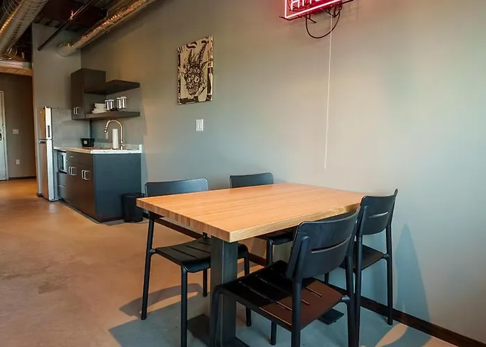 Brewhalla Hotel Fargo